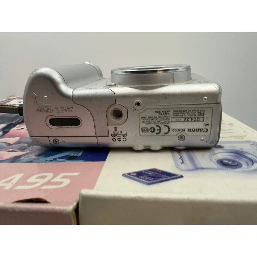 Canon PowerShot A95 5MP Digital Camera w/ Box Manuals Cable 512MB CF Card